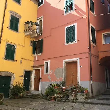 Jolly Roger لا سبيتسْيا