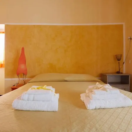 Jolly Roger Affittacamere 4*