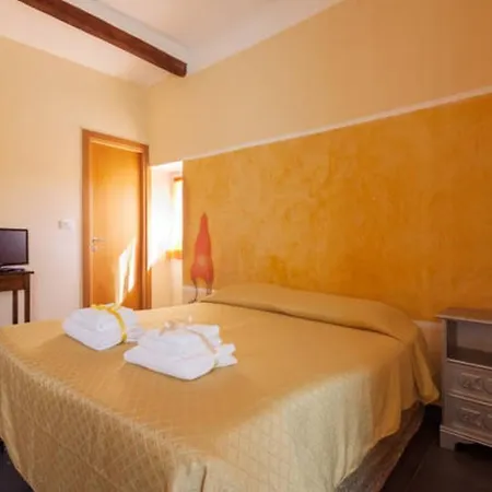 Jolly Roger Guest house